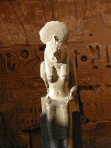 Maybe people in ancient times didn't have any arms. Look at the Venus De Milo.  (Haute_Egypte_Sculpture_au_crépuscule - see credits below)